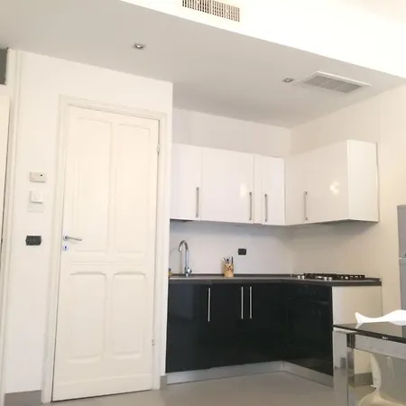 Hanbury Apartment *